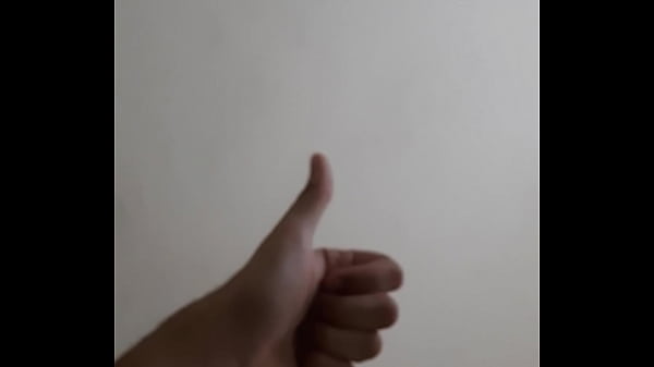 Dedo branco para as novinhas