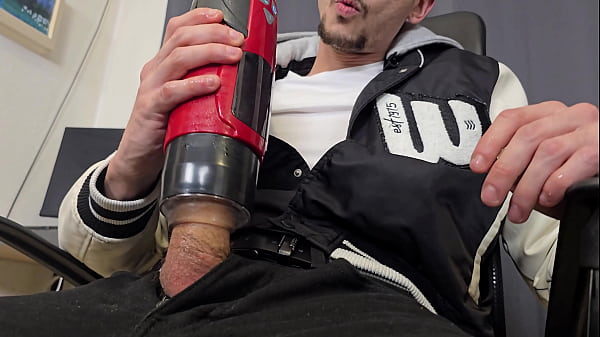 Play MP4 - JERKING OFF WITH MY FAVOURITE TOY