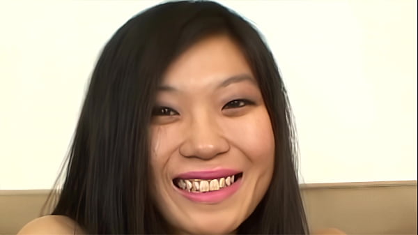 Leandra Lee Can Stretch Her Tight Pussy Around Massive Cock And Swallow Cum thumbnail