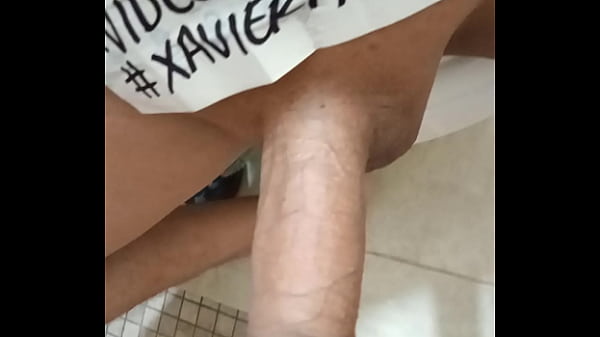 Rica verga llena de leche 