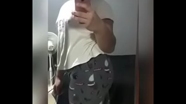 Femboy nalgon sexy quiere sexo 