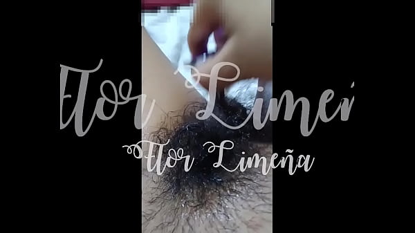 Play MP4 - Flor Lime&ntilde;a jugando con su plug