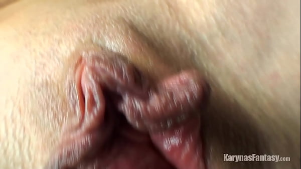 Lean Model Shows Huge Labia thumbnail