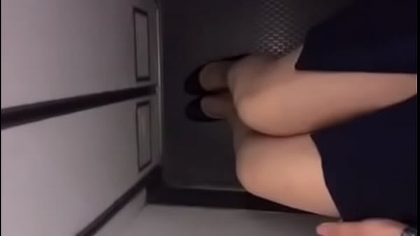 Flight attendant_of ChinaEasternAirlines