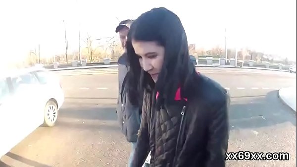 Crafty doctor rubs elegant chick tight cunt in threeway 