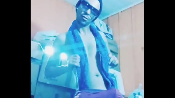 Play MP4 - DAN&Ccedil;ANDO SEM HEXA&comma; MAS PELA CRO&Aacute;CIA