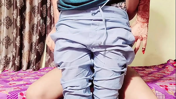 Play MP4 - Pith Dabane Ke Bahane Sasurji Ne Apne Bete Ki Patni Ke Sath Kia Kand &lpar;Hindi Audio&rpar;