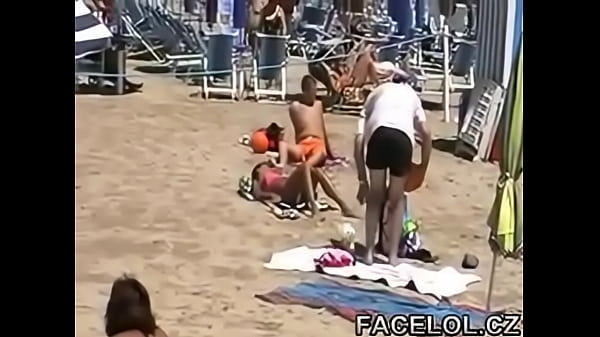 Play MP4 - Cachondo a la playa