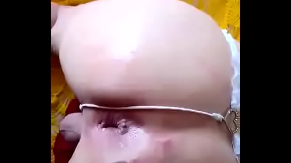 Putinha rebola no cacete dos tarados! 