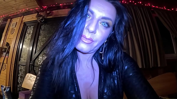 Vampire joi domination &ndash; gooning whispers spit & obedience