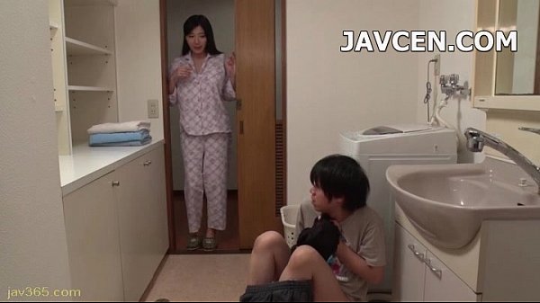 Creampie Amateur Fingers Gets Cheerleader_Ebony AnalSlut Cute Celebrities_CamPor