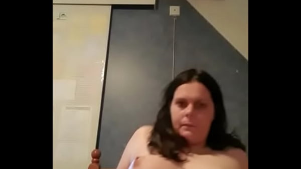 Play MP4 - Chubby girl masturbates for her boyfriend