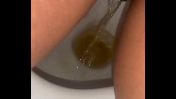 Rt peeprincess3 one of my mates nearly saw this in my camera roll oops #pee #piss #nsfw