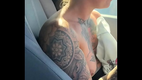 Play MP4 - Just a girl trynna fix her sports bra in the gym parking lot