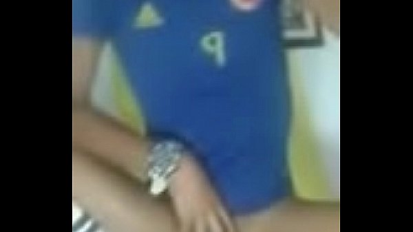 Play MP4 - big dildo in ass