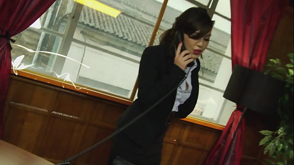 Nonton Business Exec Tiffany Doll Plugs Ass With Toys And Spunk-spraying Dick thumbnail