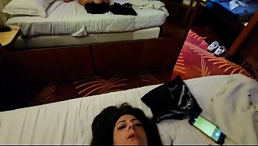 Nonton La Cameriera Mi Porta La Colazione In Camera Da Letto. thumbnail