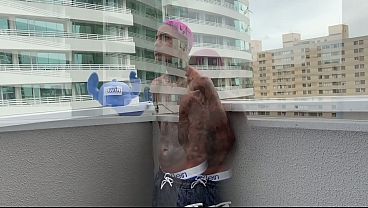 Novinha de 18 aninhos fazendo uma visita &iacute;ntima por presidi&aacute;rio novinho tatuado 