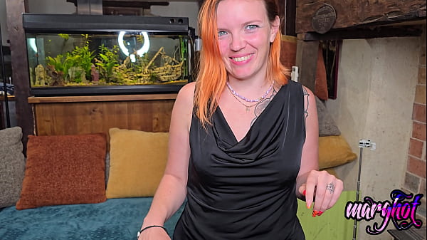 Soir&eacute;e libertine j'invite des copains pour passer la soir&eacute;e commencer mais un de mes invit&eacute; pris de stress ma abandonner pendant la baise 