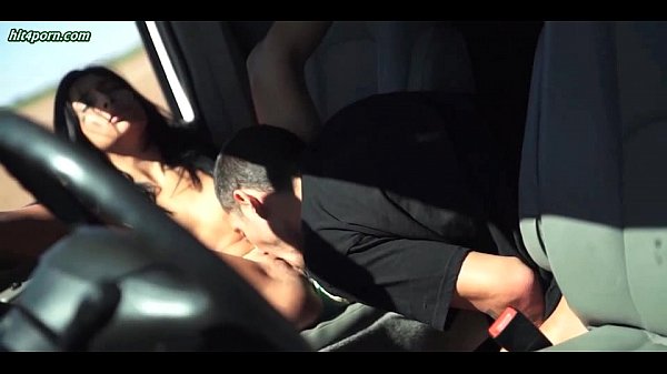 Sensual babe gives_blowjob_to naughty driver