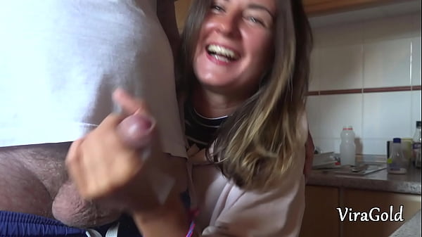 Play MP4 - Quick Homemade Handjob from Sexy Camilla Moon with Lot A Cum