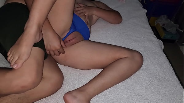 Asie le entra mi_pene pequeño a_mi cuñada