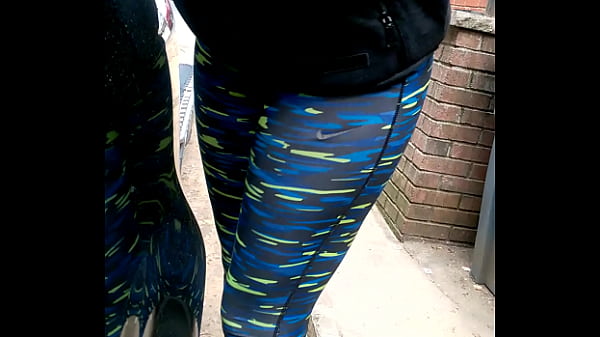 Nonton Squeezable thumbnail