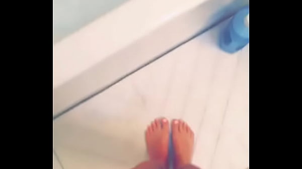 Hot Solo Girl Teasing insdie bathtub