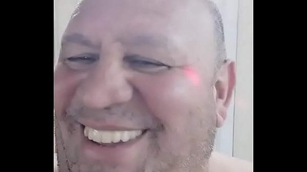 TIUZAO E E_ESSA NOVINHA SAFADA QUE_NA SAÍDA DO COLÉGIO ELA SEMPREPASSA NA CASA DO COROA_PARA DARSEU CUZINHO