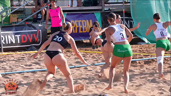Nonton Big Ass Beach Handball thumbnail