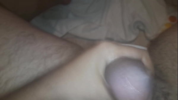 Play MP4 - Joven se masturba en el ba&ntilde;o