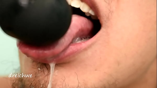 Electric Domi On My Tongue thumbnail