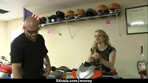 Amateur_girl accepts cash for sex from stranger_8