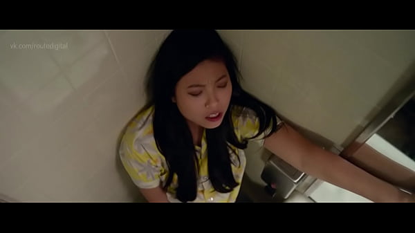 Awkwafina_Nora Lum_Masturbate Scene in Dude 2018