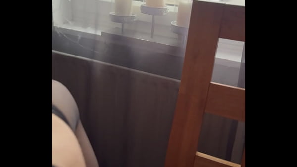 Play MP4 - Showing my pussy to the neighbours