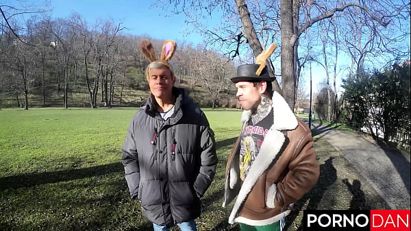 Nonton Mia Trejsi&rsquo;s Bubble Butt Takes Double Dick Delight In Easter Orgy! thumbnail