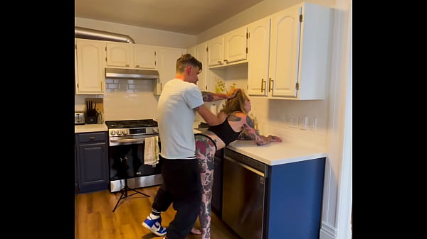 Play MP4 - The Slut Eddie Dean Gets a Rough Fuck & Slapped Around