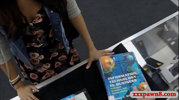 Nonton Brunette Coed Screwed By Horny Pawn Dude thumbnail