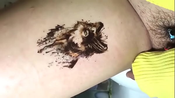 بتنضف الصاله وعايزه تتناك thumbnail