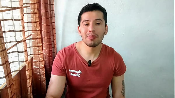 Play MP4 - El mejor amigo de mi hermano me encuentra en mi cuarto meti&eacute;ndome un Dildo y termina penetrandome con su vergota de 19cm por primera vez&excl; Relato sexual