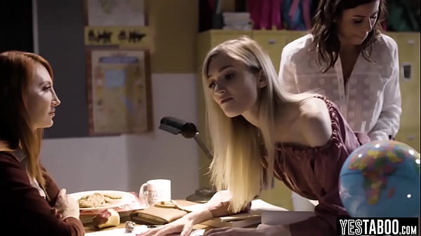 This blonde cutie was_behavingslutty_in