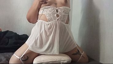 Chubby Girl Humping A Pillow In Natural Light thumbnail