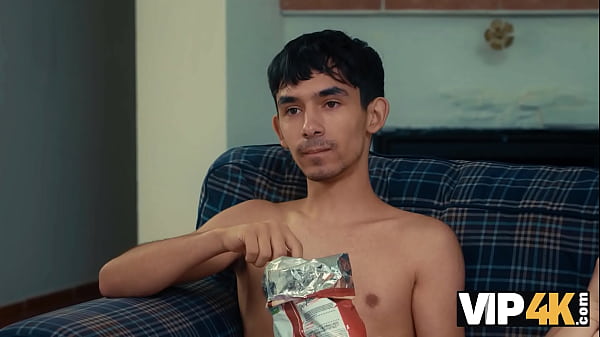 Play MP4 - VIP4K&period; Super horny babe didn't know which cock to choose