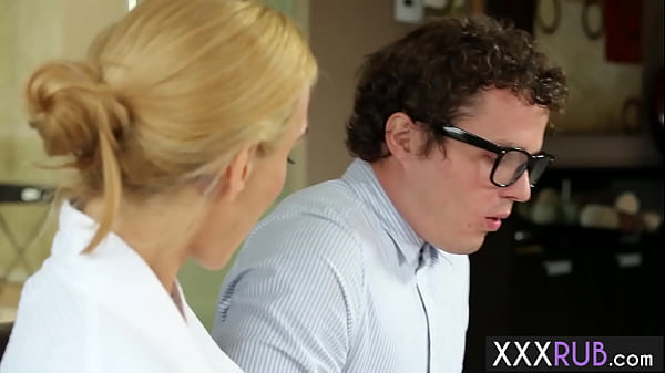 MILF Sarah Jessie experienced hardcore pussy fucking 