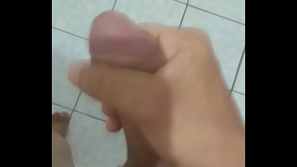 NOVINHO TOCANDO UMA PUNHETA GOSTOSA