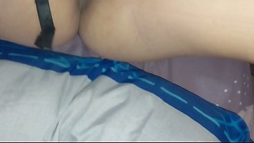 Me follo bien rico a la domestica luego de que mi mujer sale de casa convierto a la domestica en mi putita 