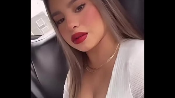 Nonton Beautiful Bitch And Boobs thumbnail