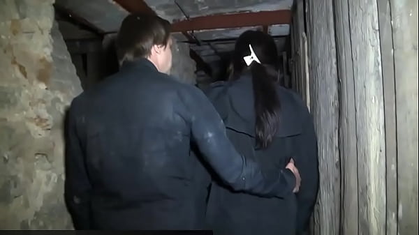Play MP4 - Swinger experience in a basement
