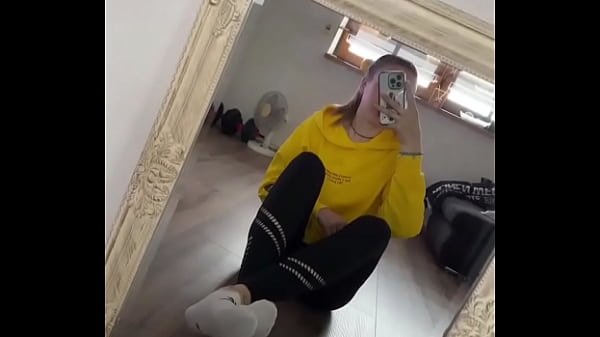 Good Morning! -take a look at OF? #nikesocks #whitesocks #feet #fetish #sole  girl 