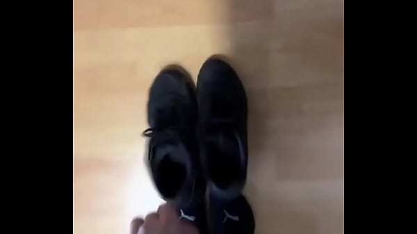 Nice monday #socks #feet #blacksocks #feetworld #fetisch girl creator #pumasocks 